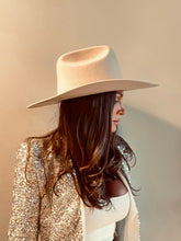 Load image into Gallery viewer, The Phoenix Wool Cattlemen Western Hat - Lght Apricot