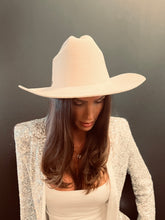 Load image into Gallery viewer, The Phoenix Wool Cattlemen Western Hat - Lght Apricot